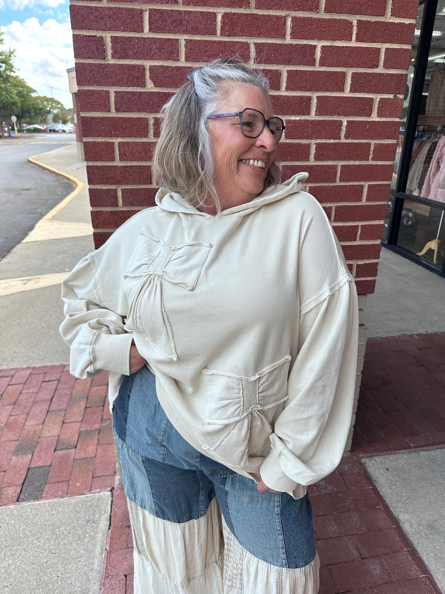 Bow Patch Hoodie Creme (Easel)