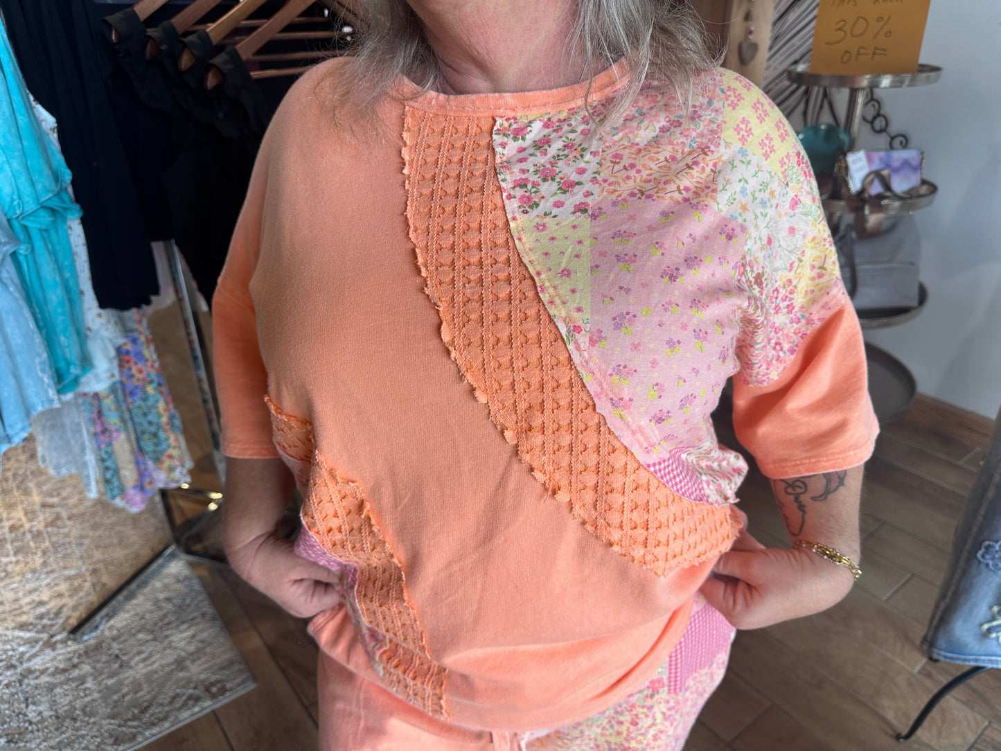 Floral Patch Top (J.Her)