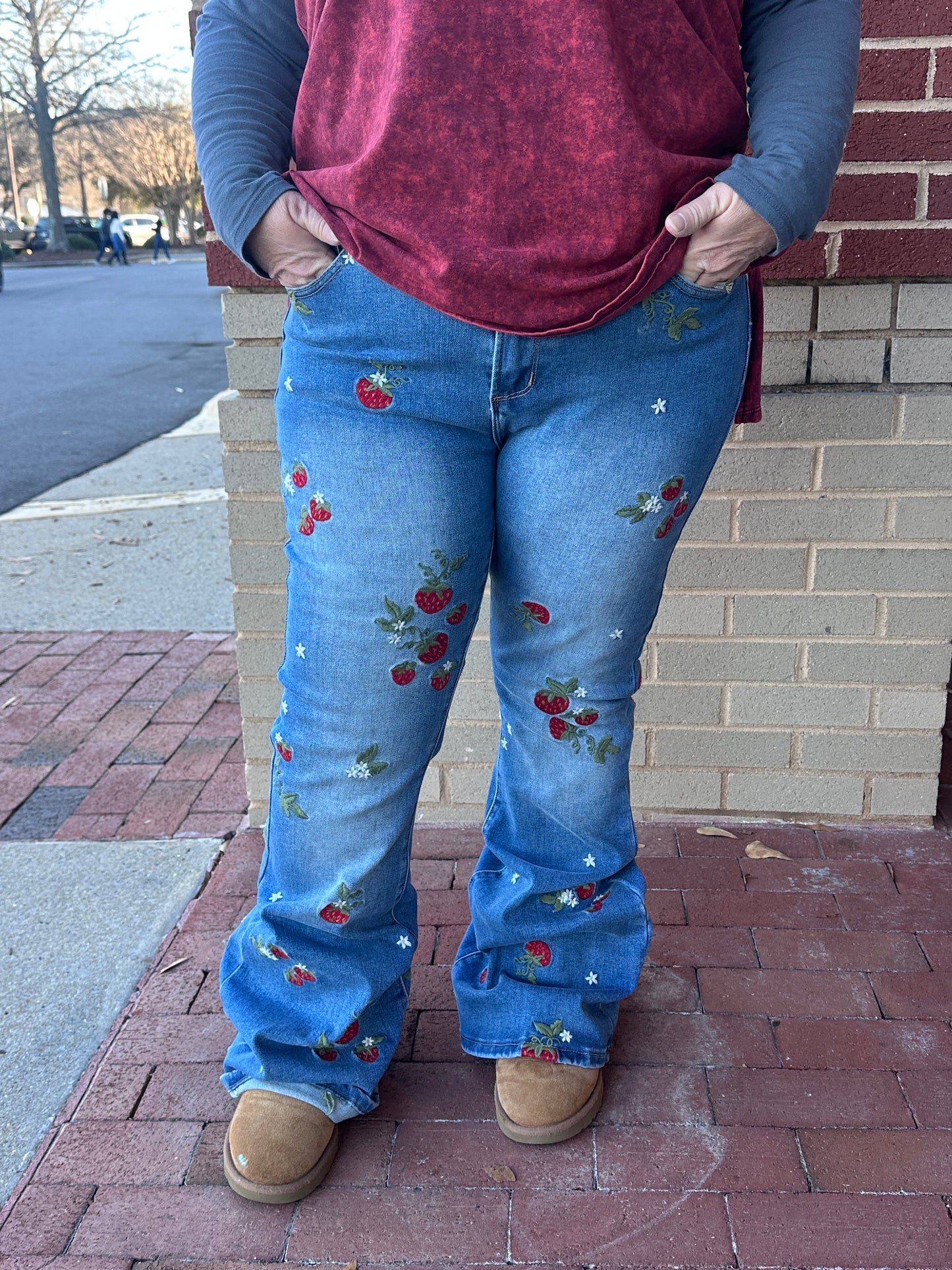 Strawberry Embroidered Jeans (OLI&HALI)