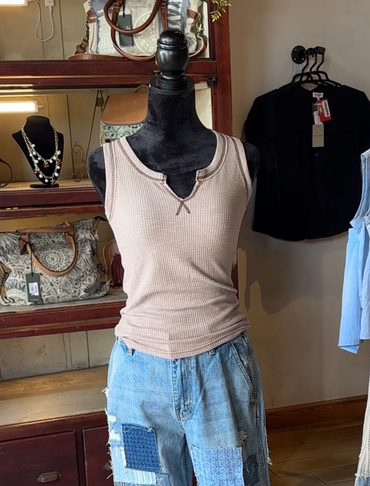 Ribbed Lightweight Tank With Contrast Reverse Stitch (Regular + Curvy)