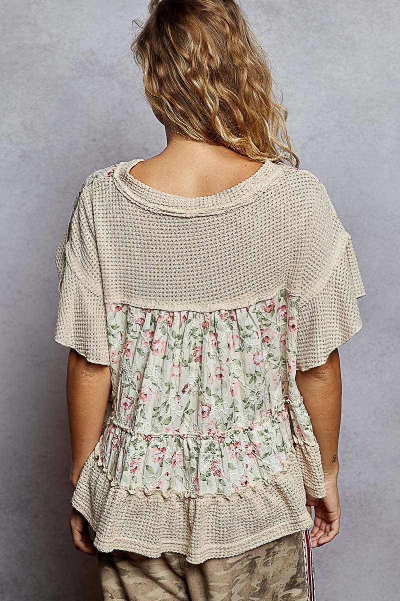 V-neck Short Sleeve Printed Woven Top (POL)