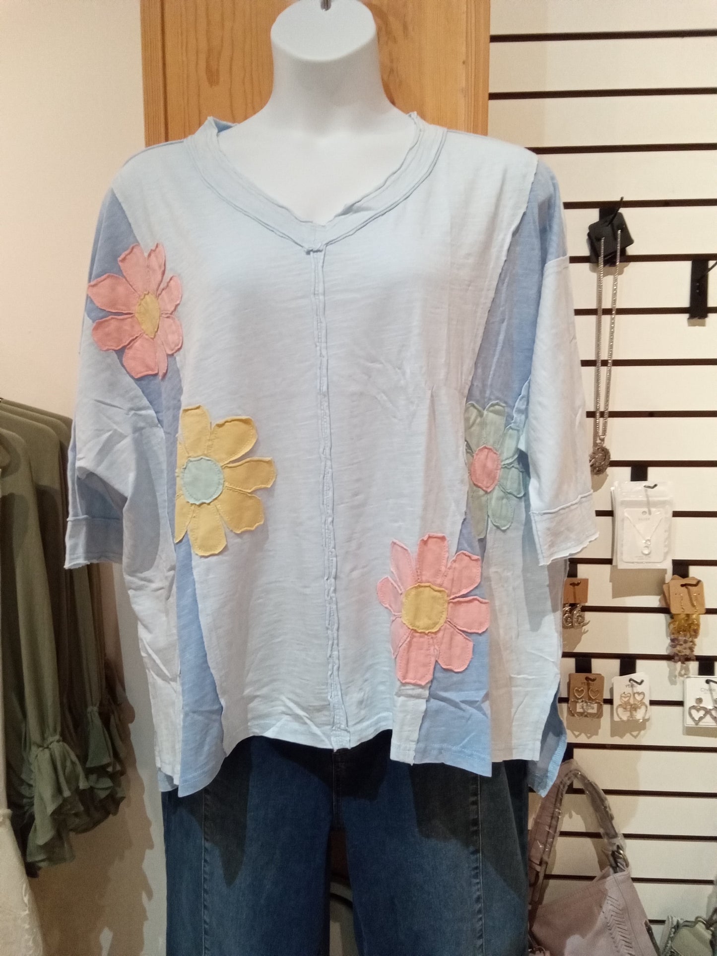 Flower V-neck Shirt