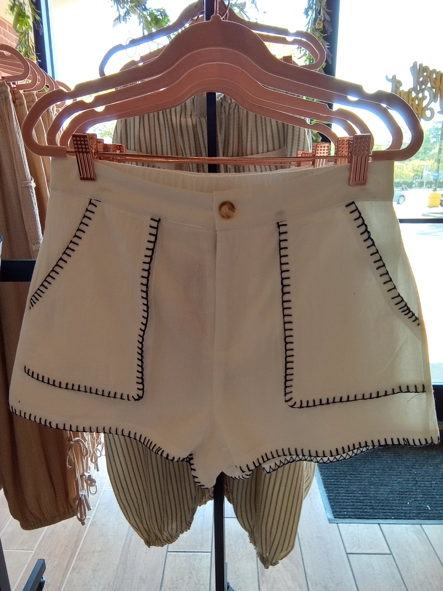 Whipstitch Detail Cotton/Linen Shorts Set (ee:some)