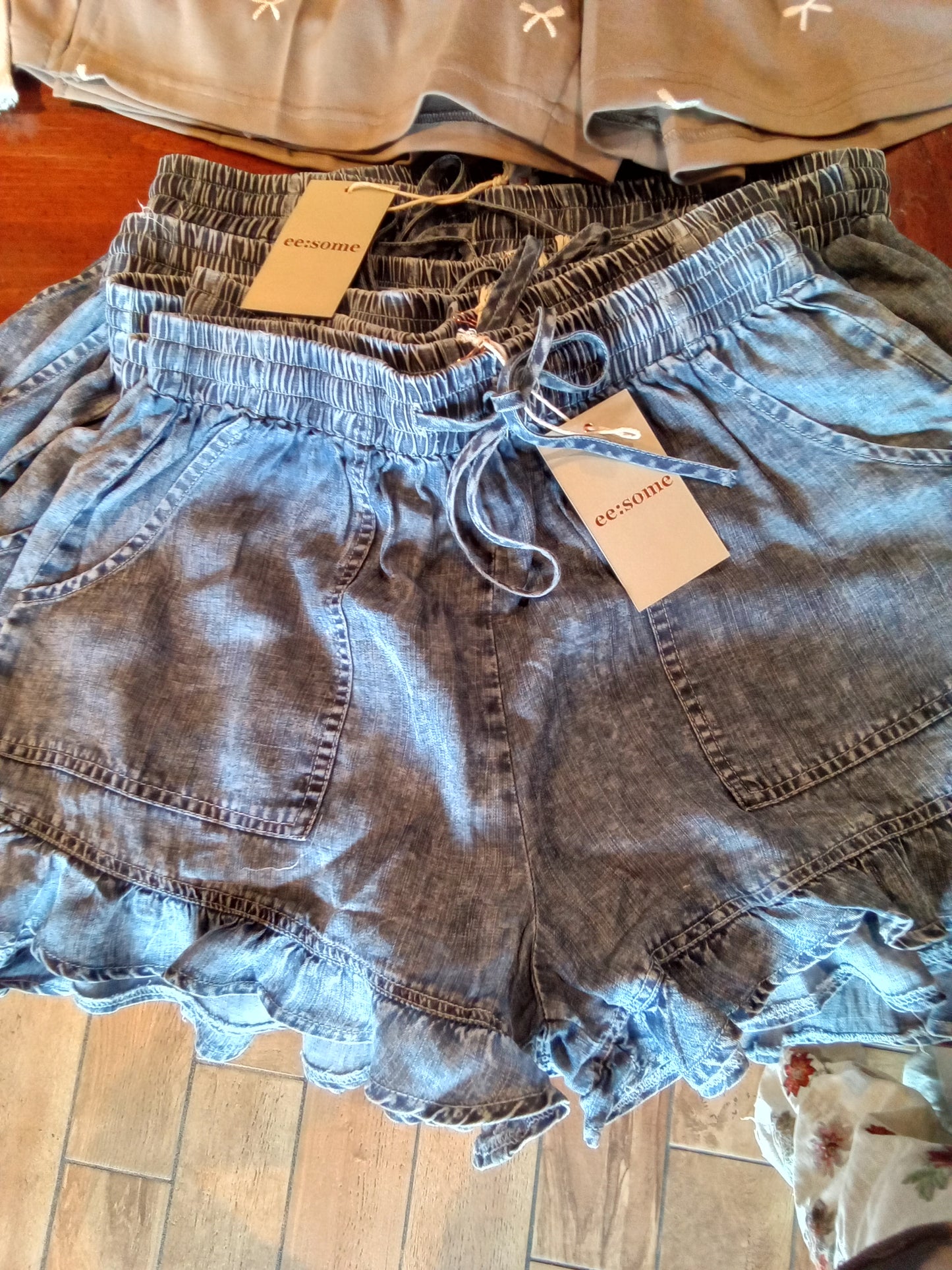 Ruffle Hem Denim Short (EE:SOME)
