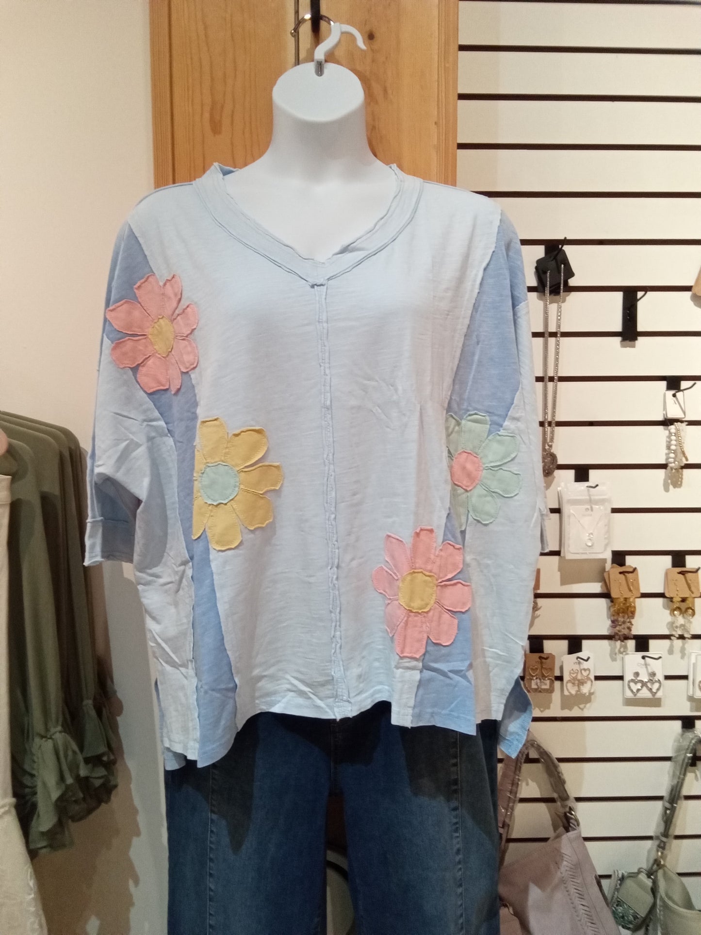 Flower V-neck Shirt