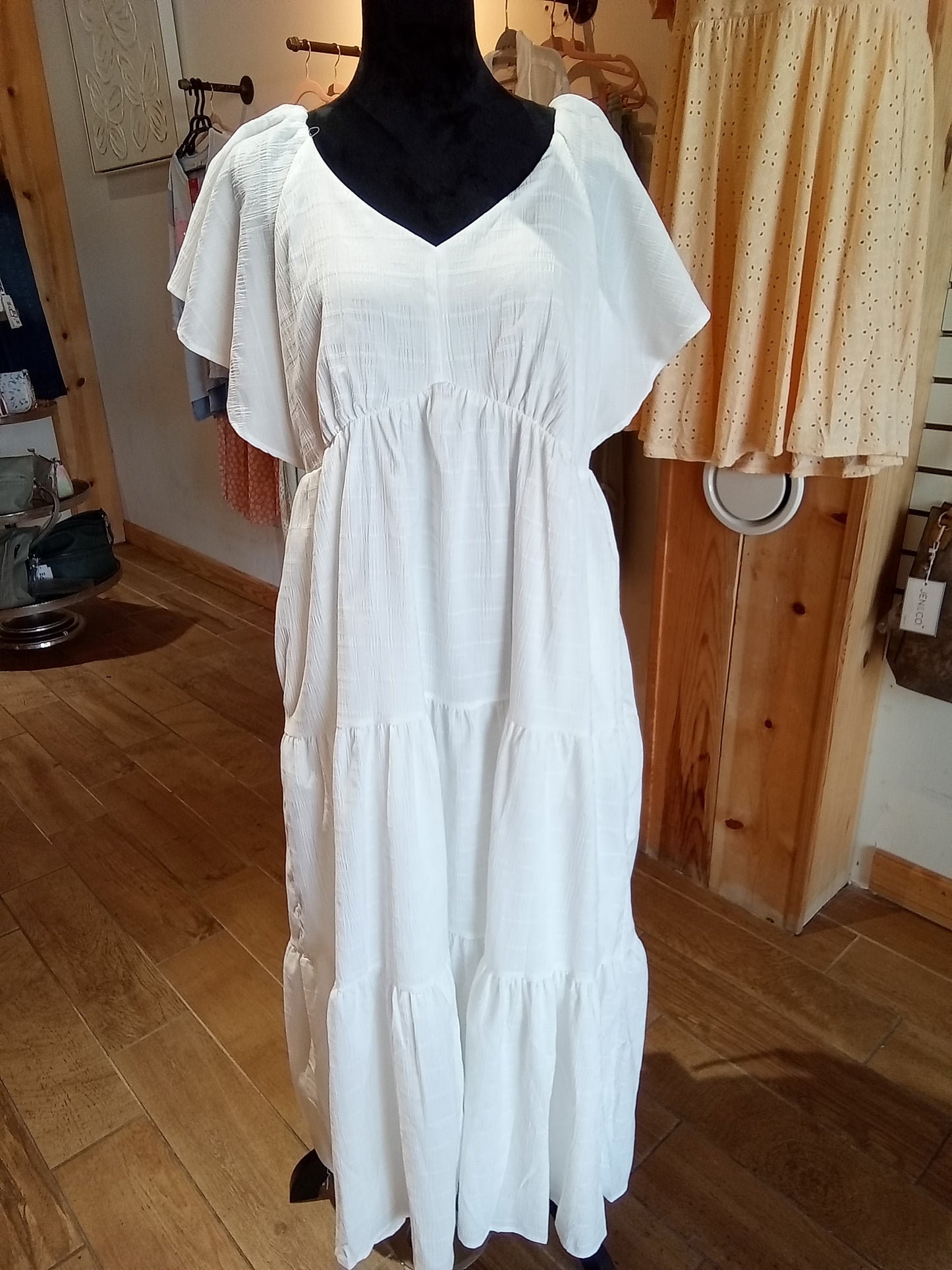 Wing Sleeve White Maxi Dress (Easel)