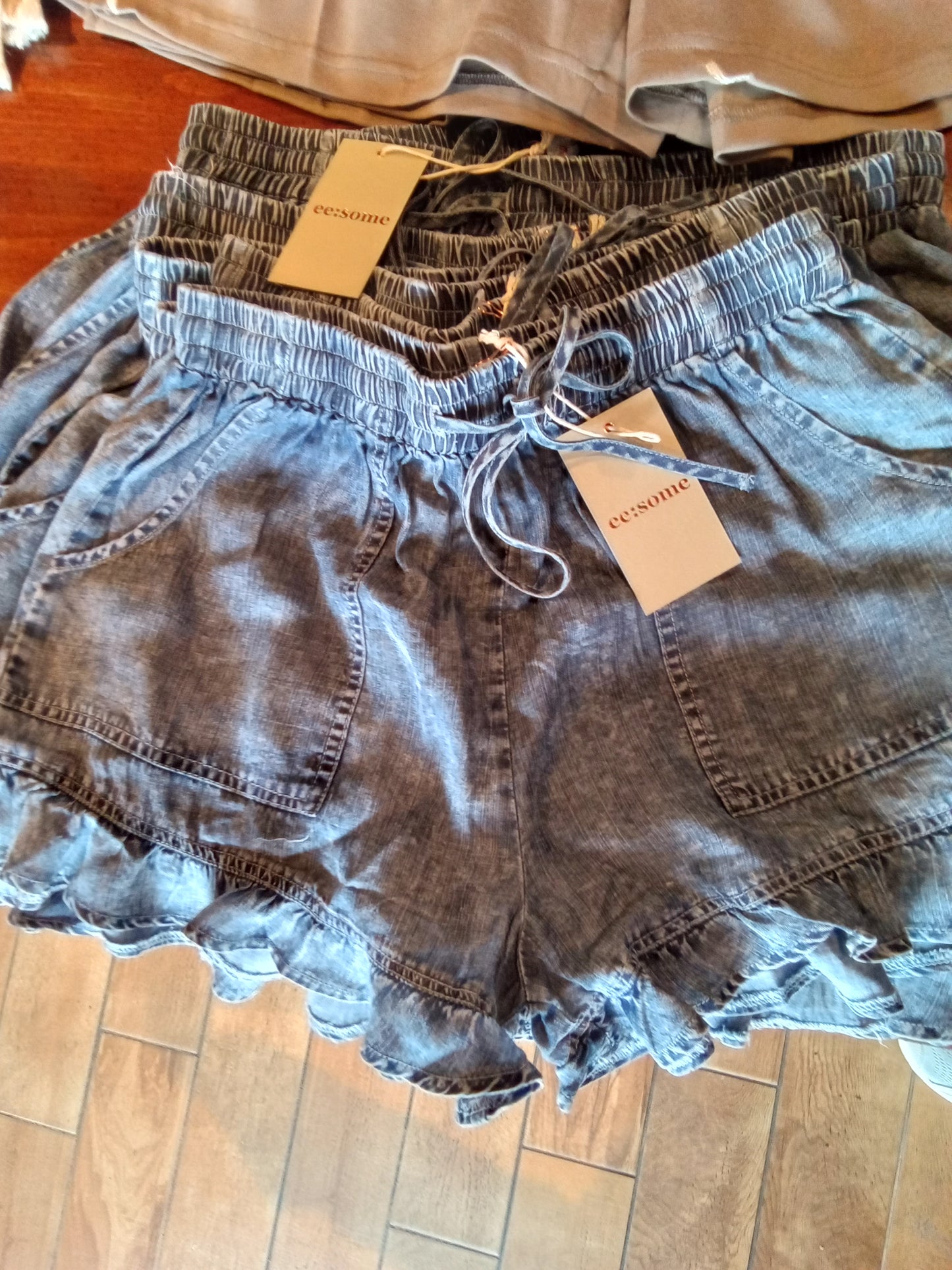 Ruffle Hem Denim Short (EE:SOME)