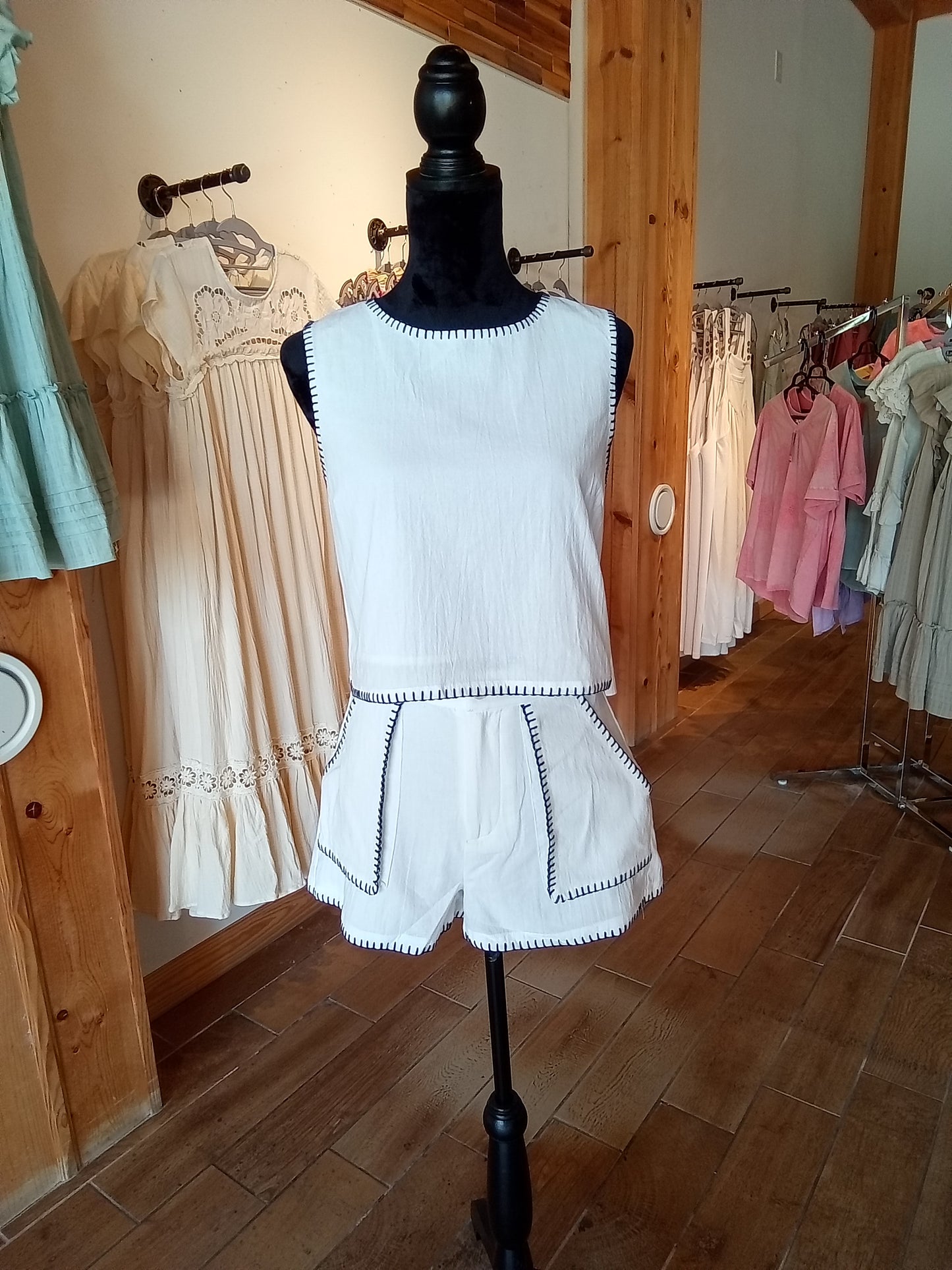 Whipstitch Detail Cotton/Linen Shorts Set (ee:some)