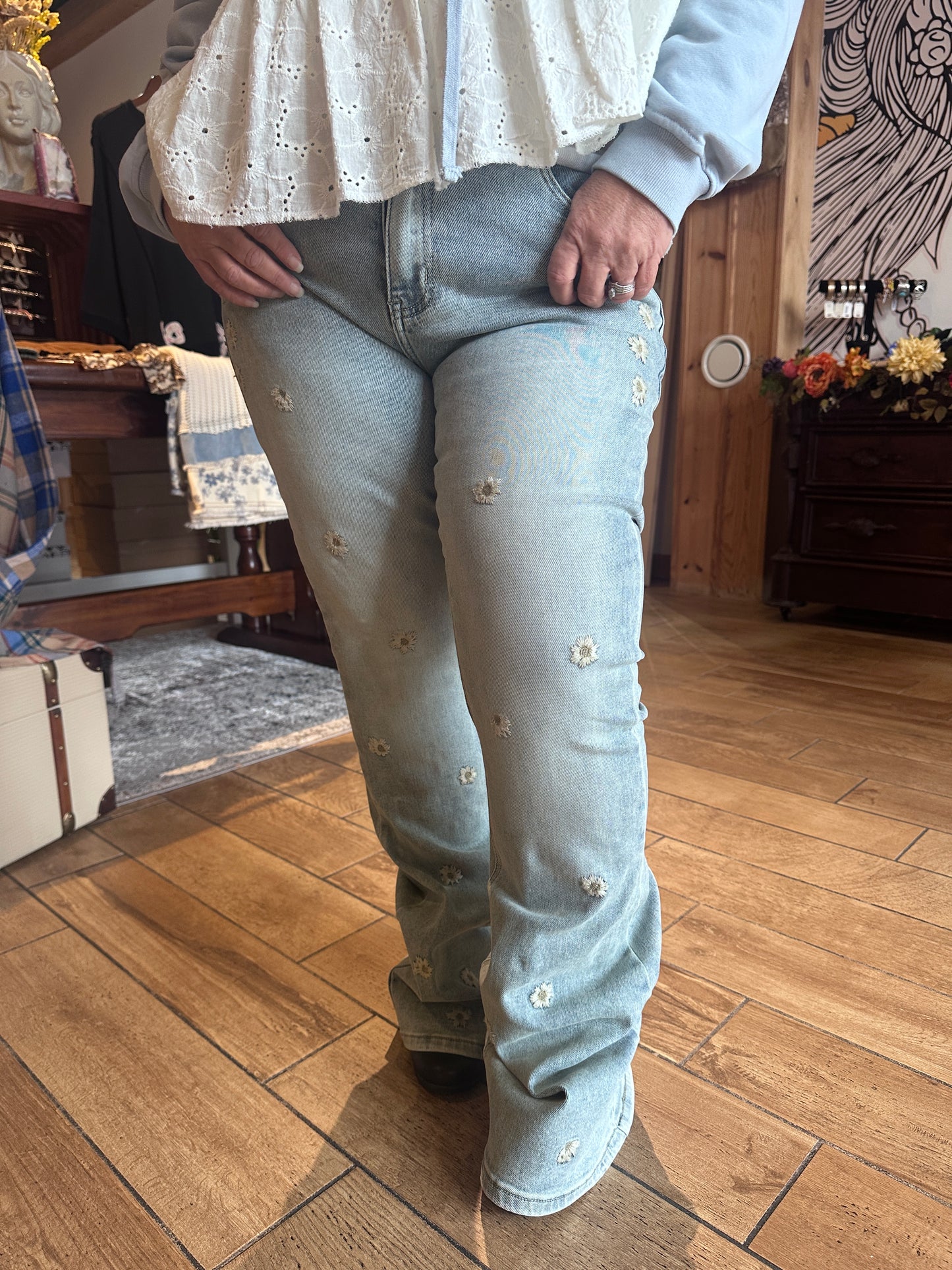 Daisy Embroidered Jeans (OLI&HALI)