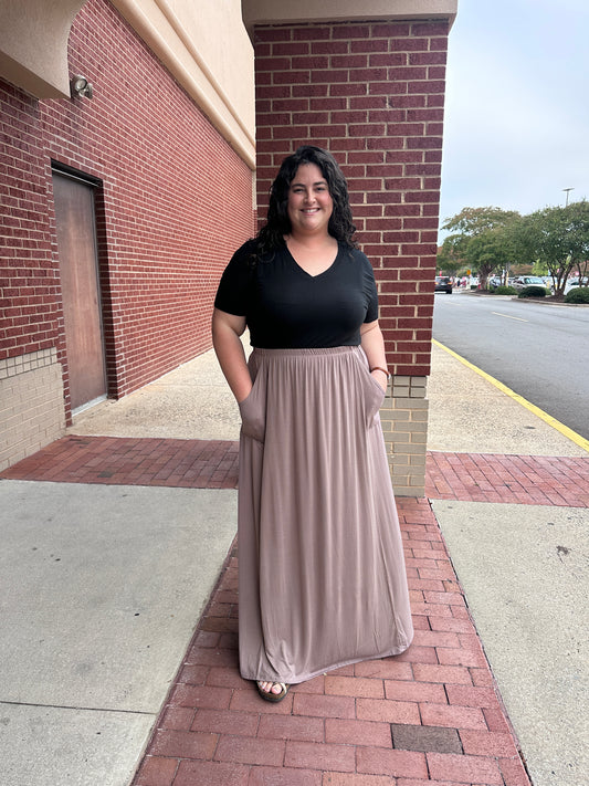 The Perfect Pocketed Maxi Skirt - Mocha
