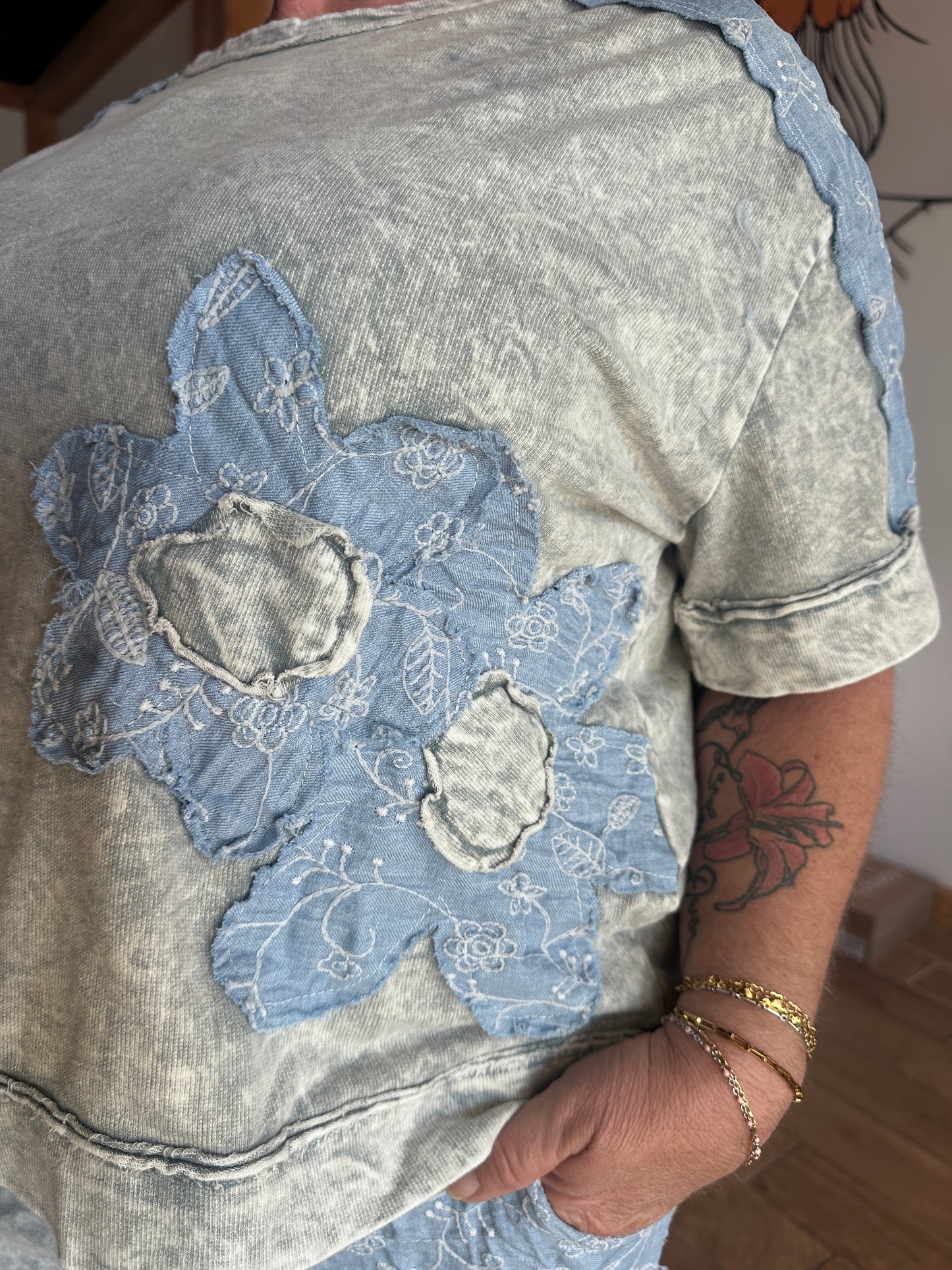 Blue Vine T-Shirt (J.HER)