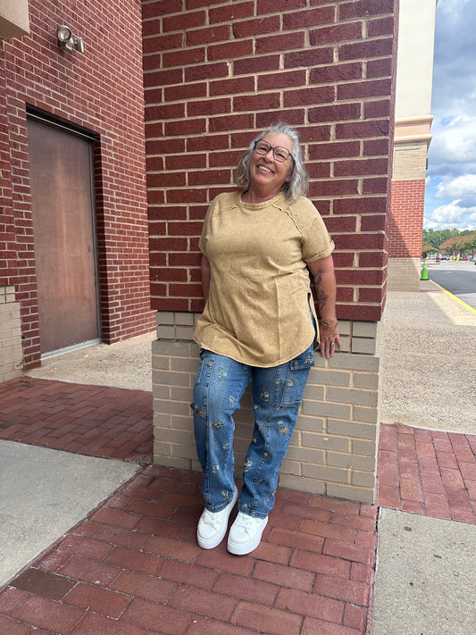 Curvy Washed Short Sleeve Top
