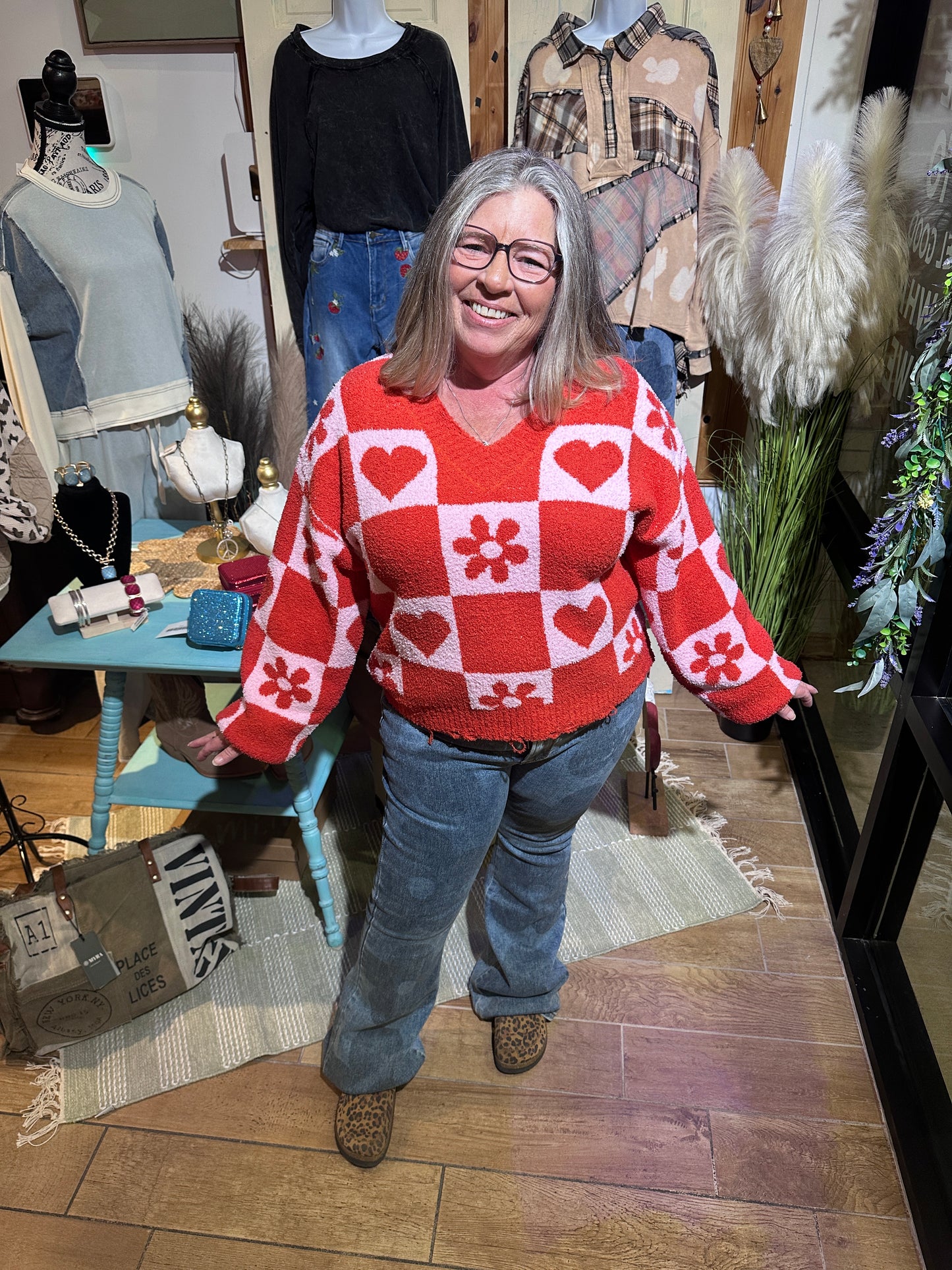 Heart Flower Distressed Sweater (POL)