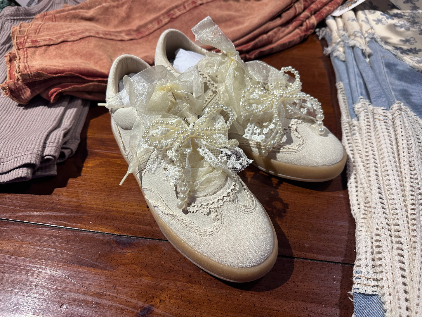 Lace and Ruffle Sneakers (MI,IM)
