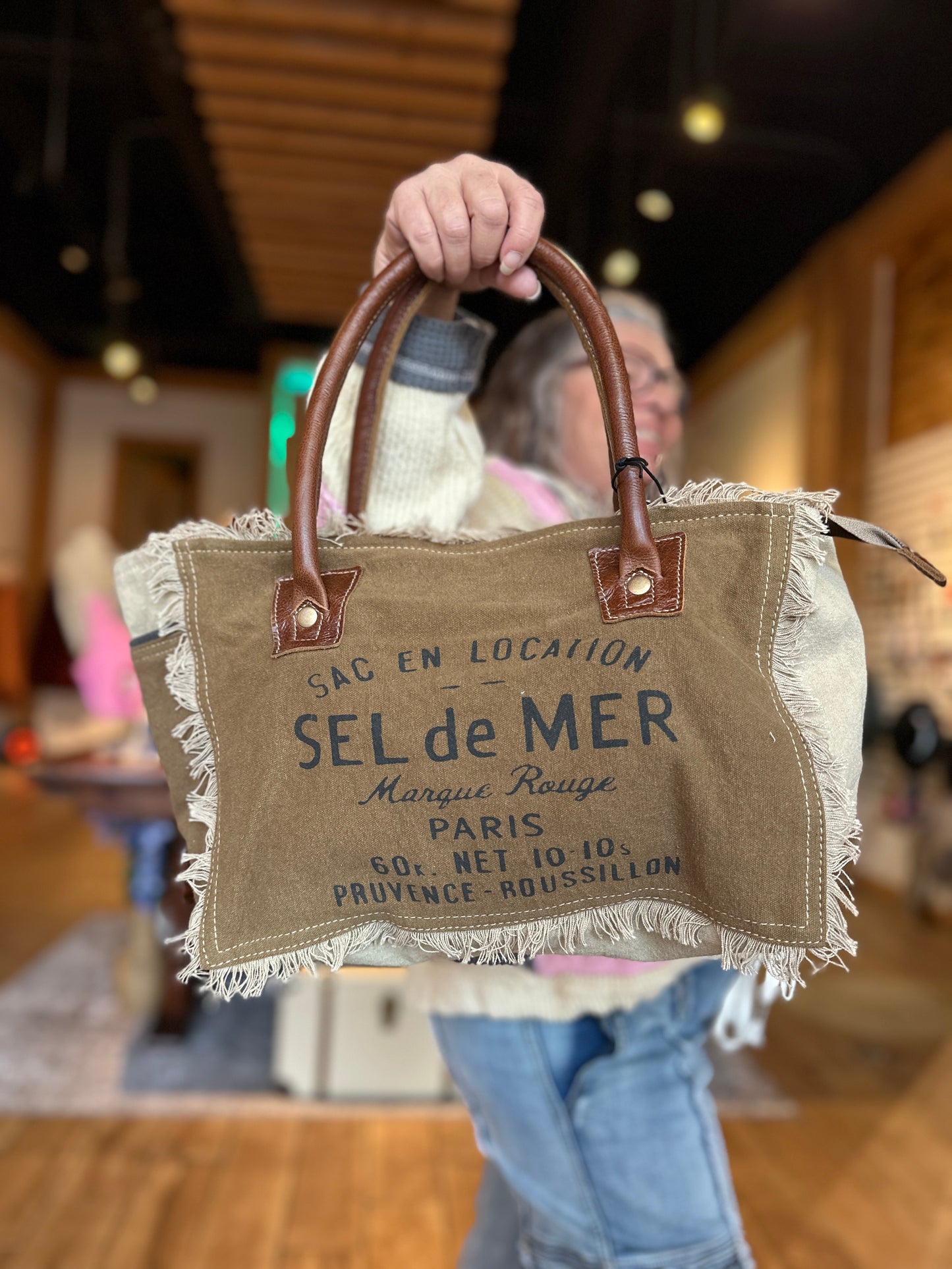 En Location Small Tote (Myra)