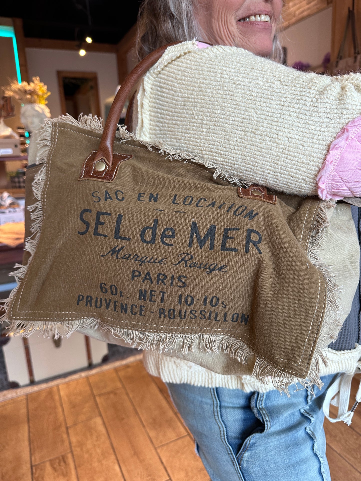 En Location Small Tote (Myra)