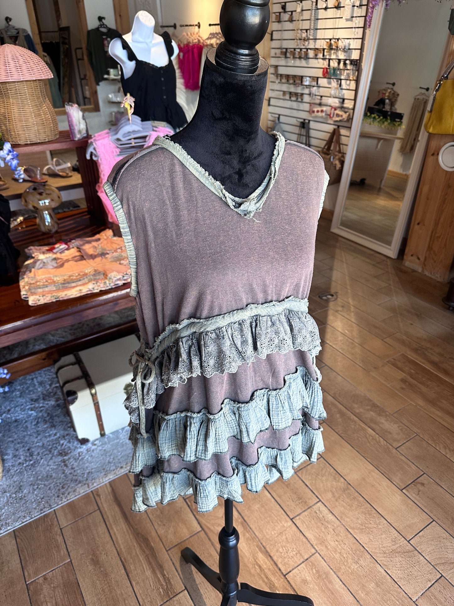 Sleeveless Tiered Ruffle Tunic (OLI&HALI)