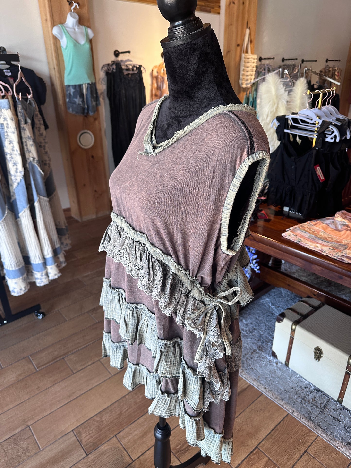 Sleeveless Tiered Ruffle Tunic (OLI&HALI)