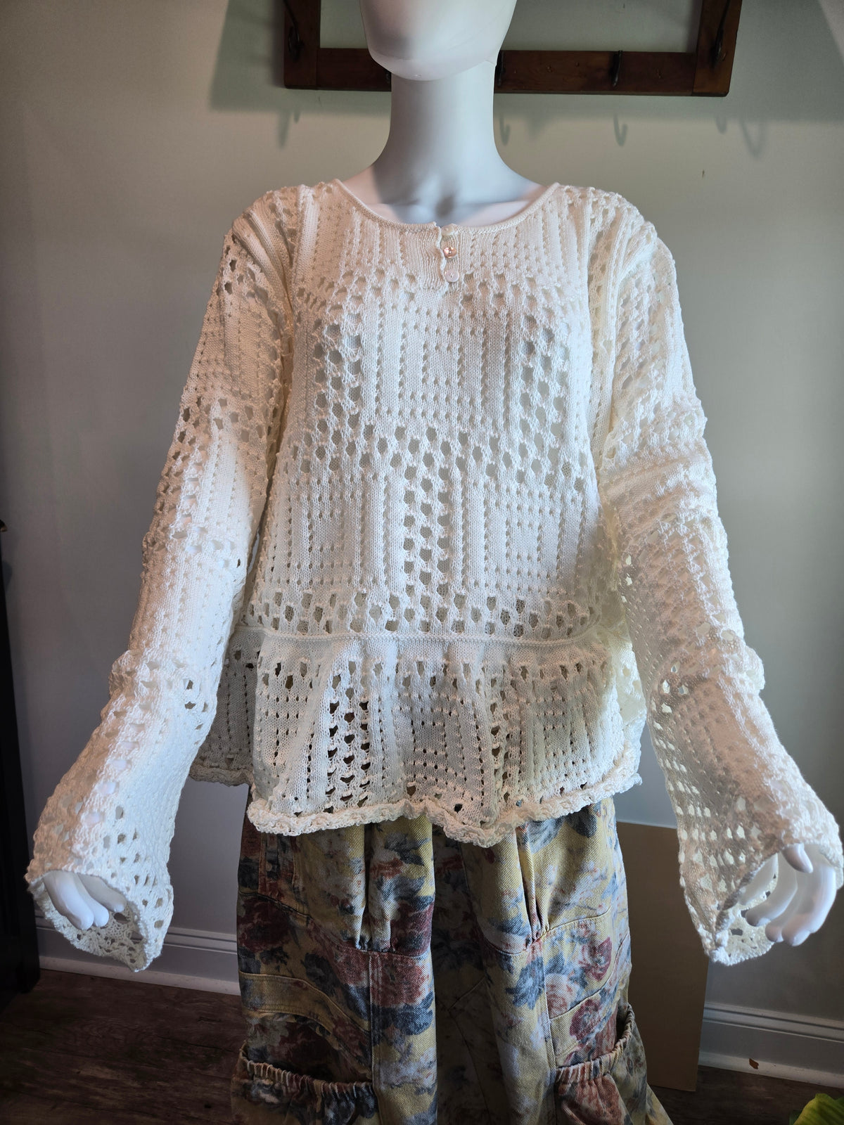 Curvy Bell Sleeve Peplum Hem Sweater