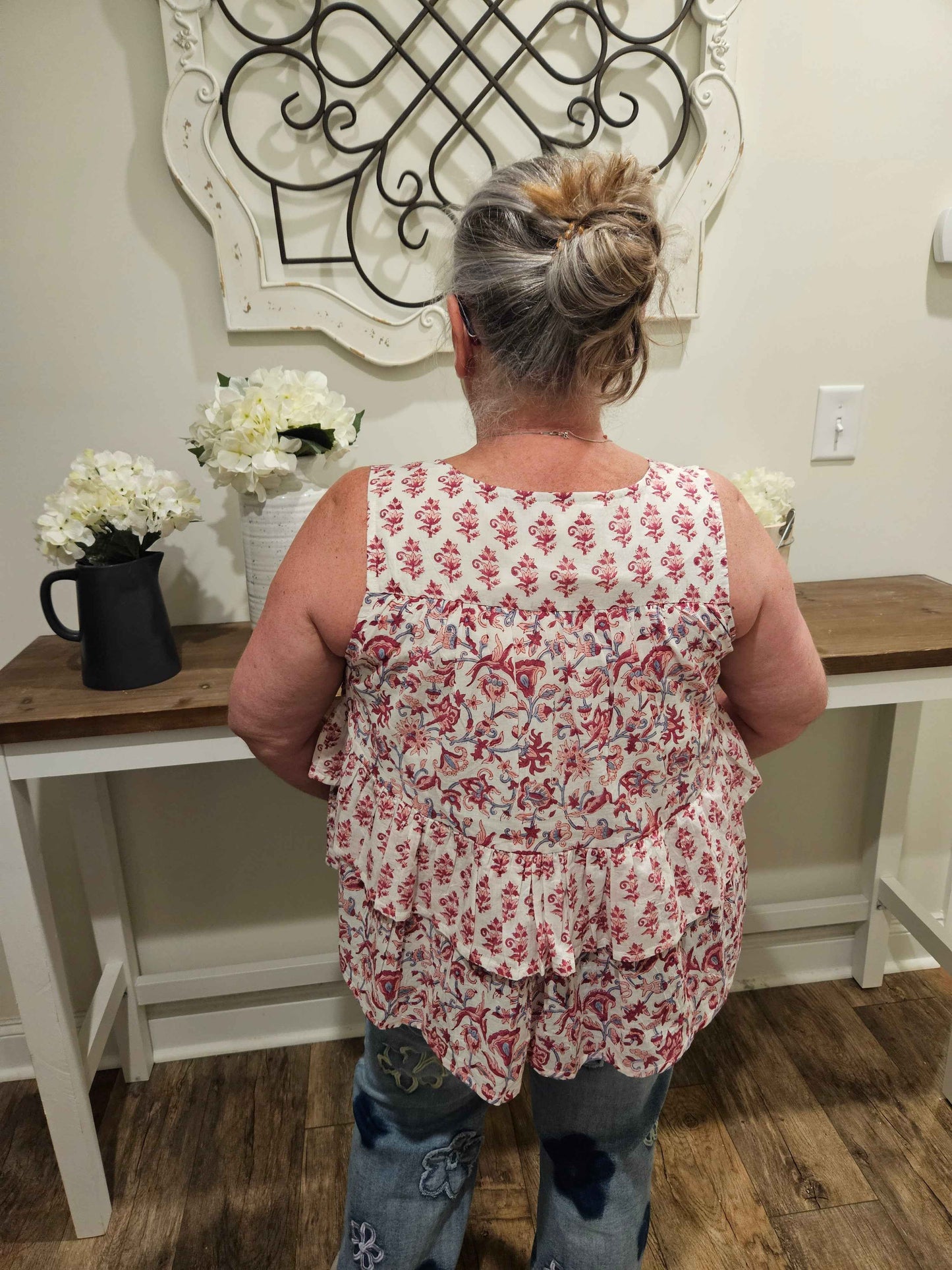 Floral Ruffle Sleeveless Top (POL)