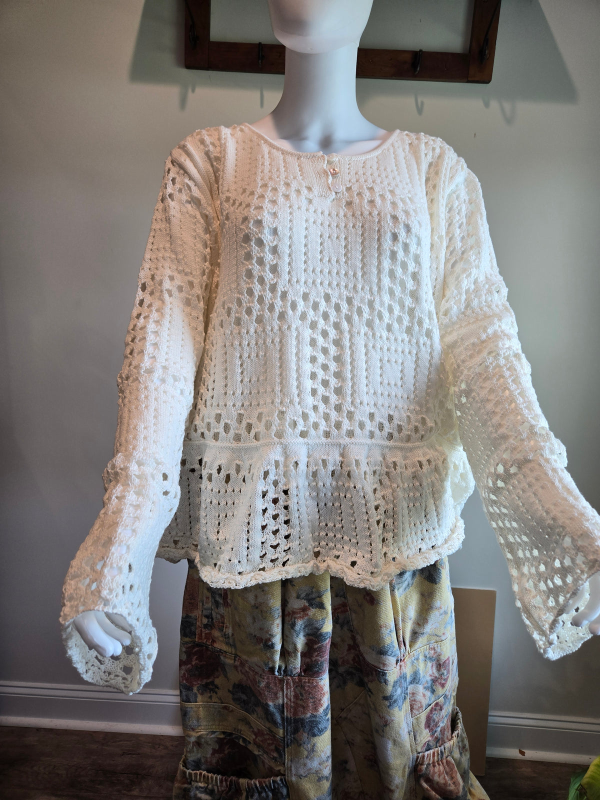 Curvy Bell Sleeve Peplum Hem Sweater