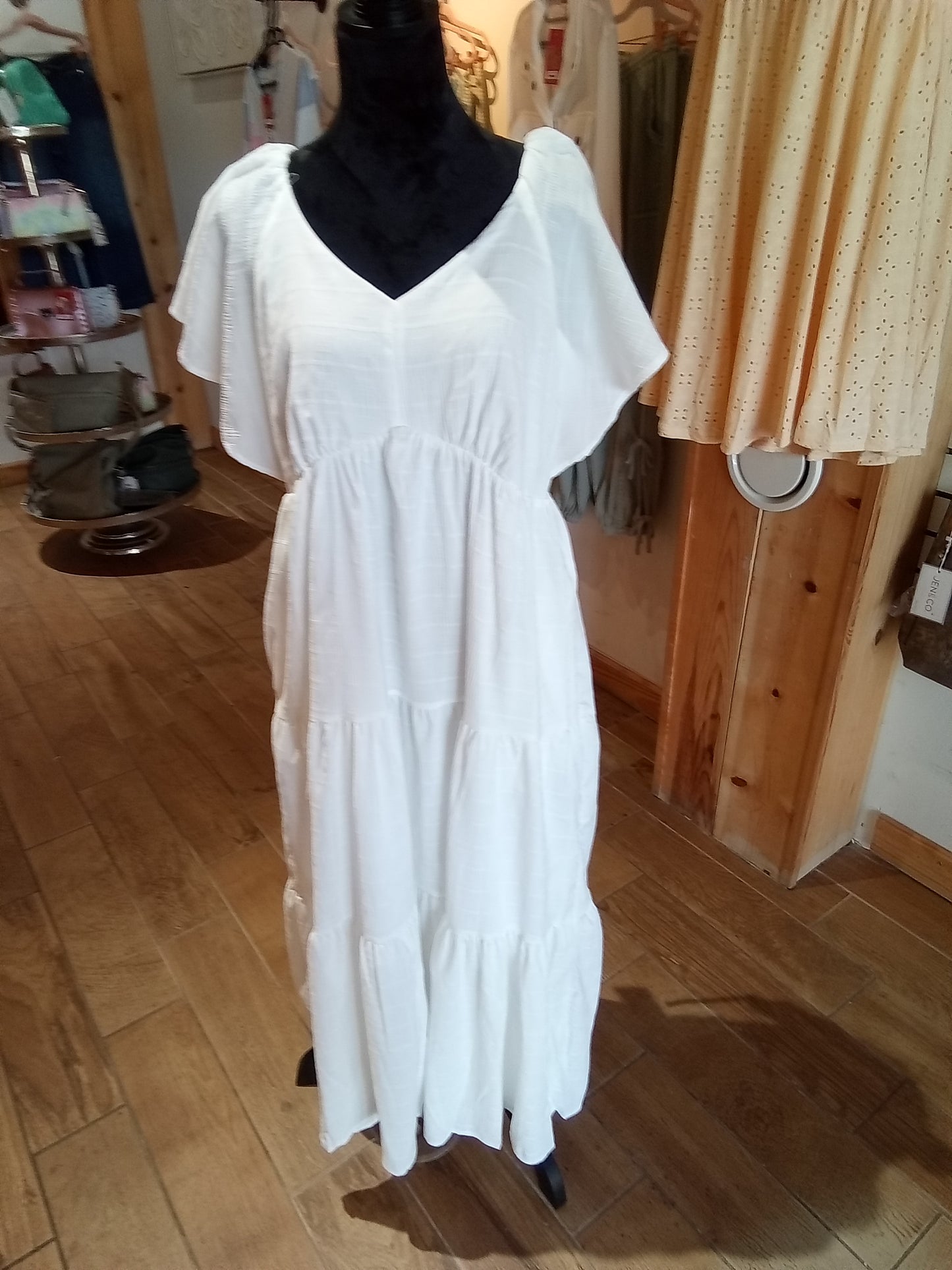 Wing Sleeve White Maxi Dress (Easel)