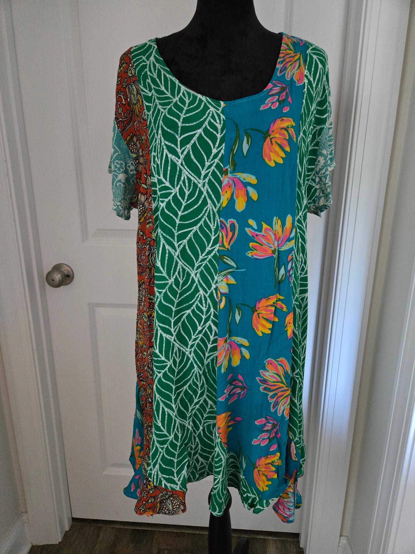 Curvy Wildflower Mini Dress