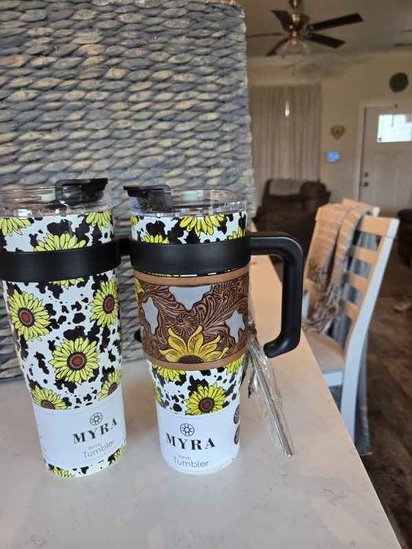 Flower 40oz Tumbler (Myra)